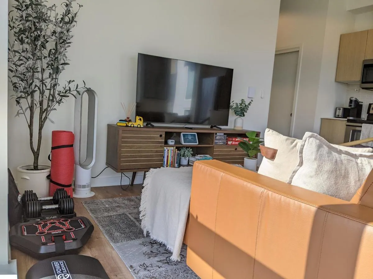 A Premier Smart Condo With Parking Seattle 0*,